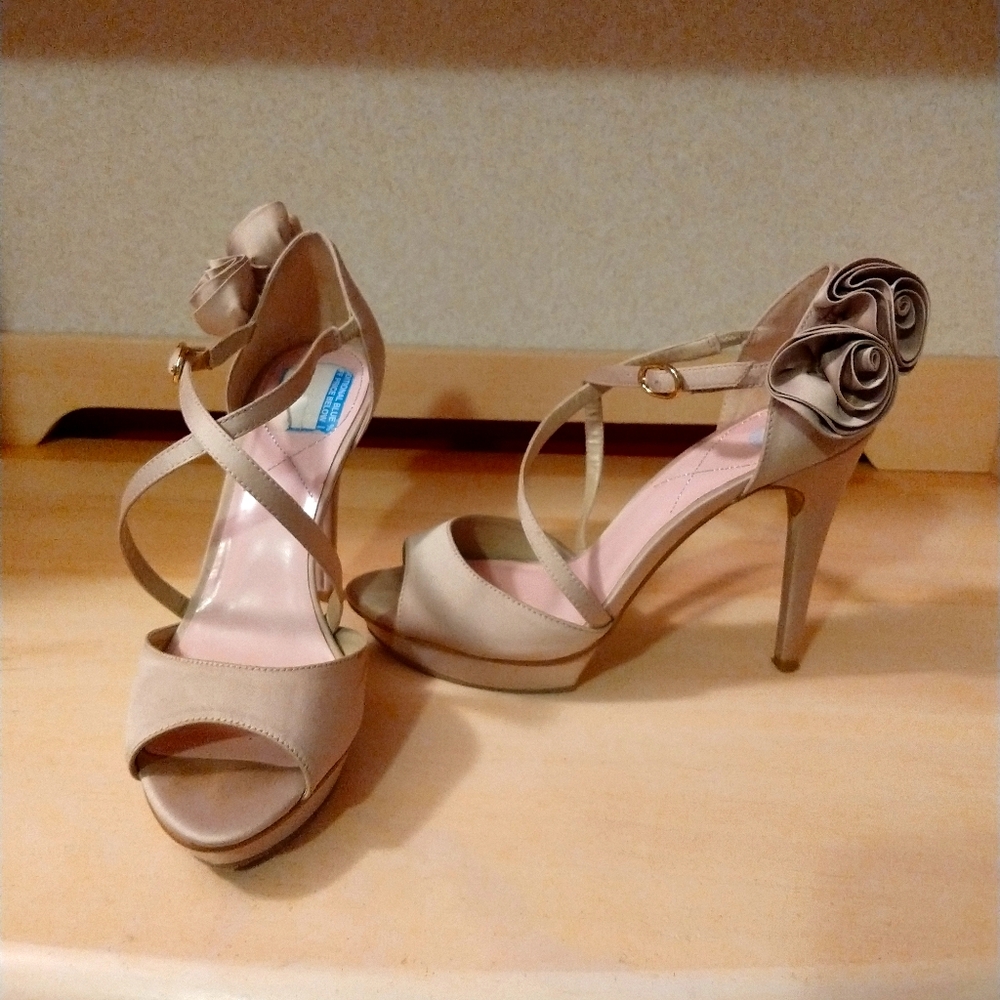 Miss America "Zena" heels